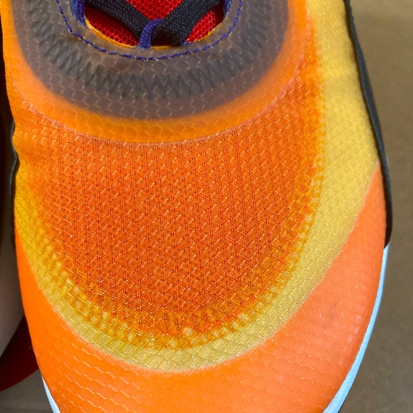 NIKE AIR MAX 2090 - Picture 4 of 8